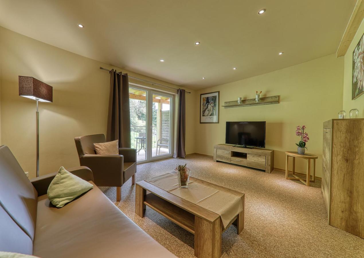 Wellnesshotel Deine Auszeit, Adults Only Achslach Εξωτερικό φωτογραφία