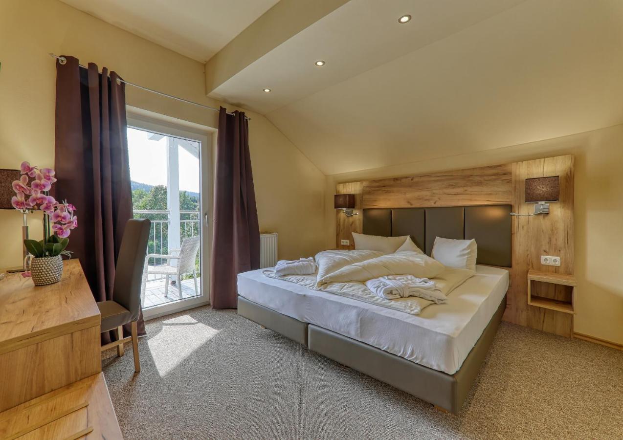 Wellnesshotel Deine Auszeit, Adults Only Achslach Εξωτερικό φωτογραφία