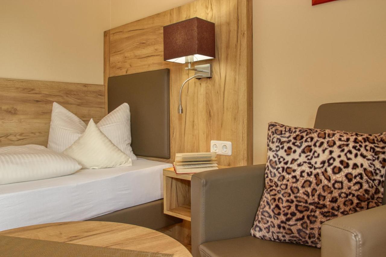 Wellnesshotel Deine Auszeit, Adults Only Achslach Εξωτερικό φωτογραφία
