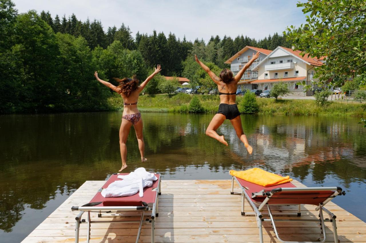Wellnesshotel Deine Auszeit, Adults Only Achslach Εξωτερικό φωτογραφία