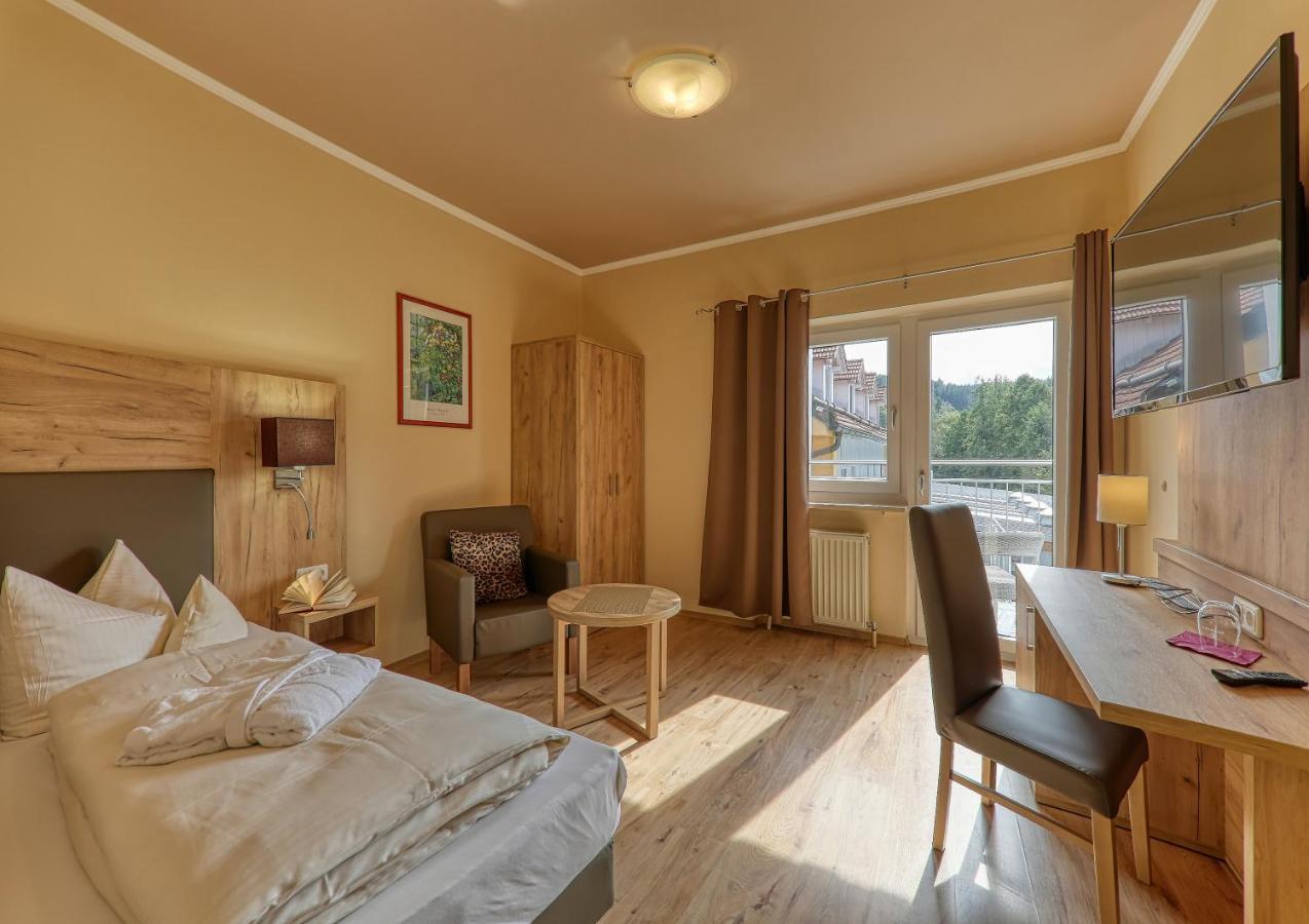 Wellnesshotel Deine Auszeit, Adults Only Achslach Εξωτερικό φωτογραφία